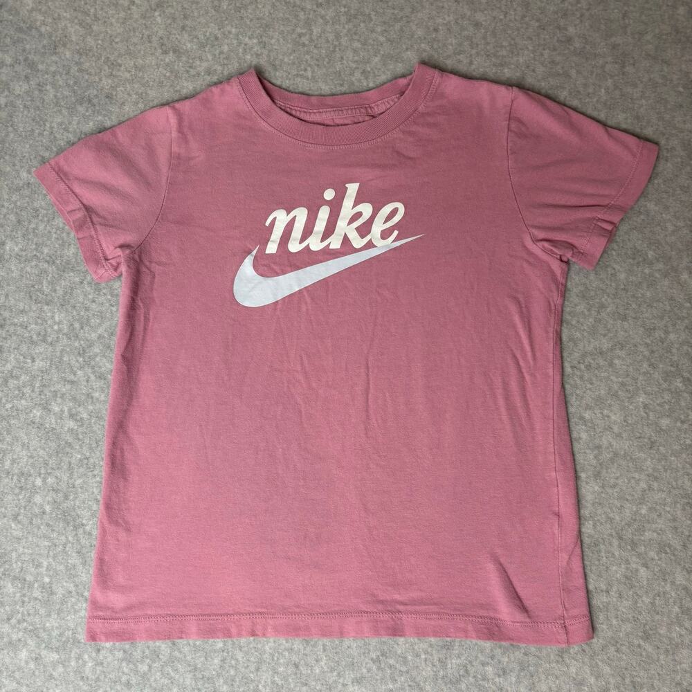 Nike YOUTH Sportswear Pink Graphic Logo T-Shirt - Size M